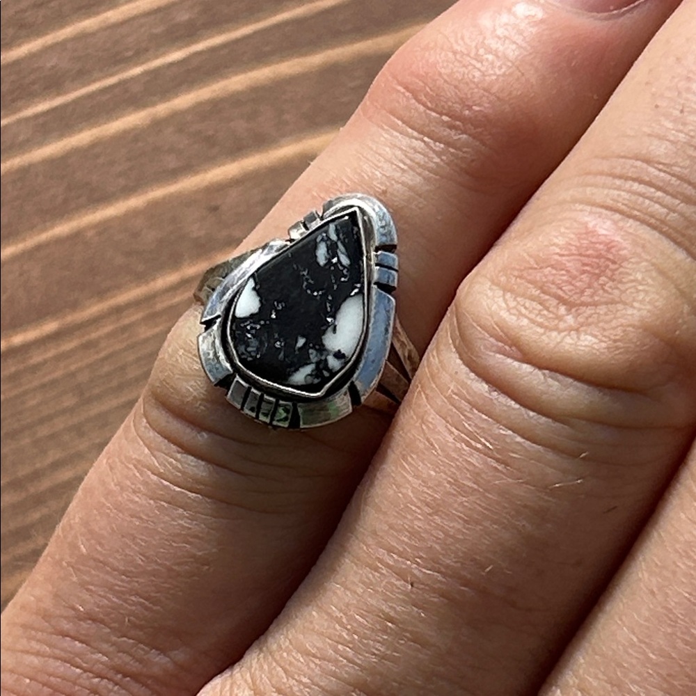 Handmade Navajo Sterling Silver White Buffalo Teardrop Ring - Picture 10 of 12